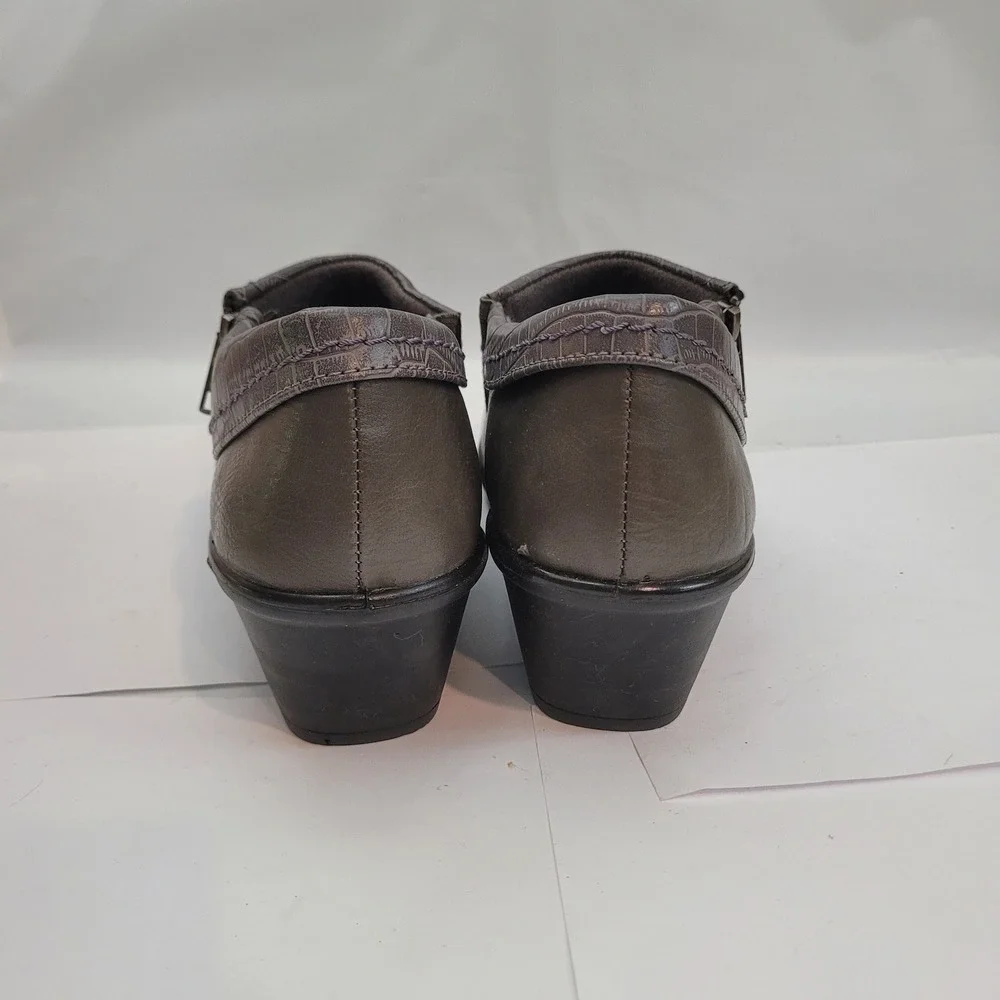Easy Street Comfort Wave Ankle Booties Womens 7.5 Taupe Faux Side Zip Block Heel